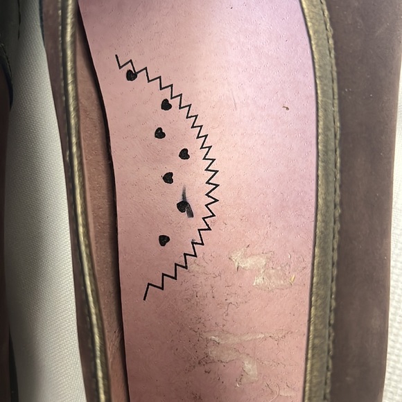 Umi | Size 4 Girls (US) Brown and Pink Heart Flats - Picture 11 of 13